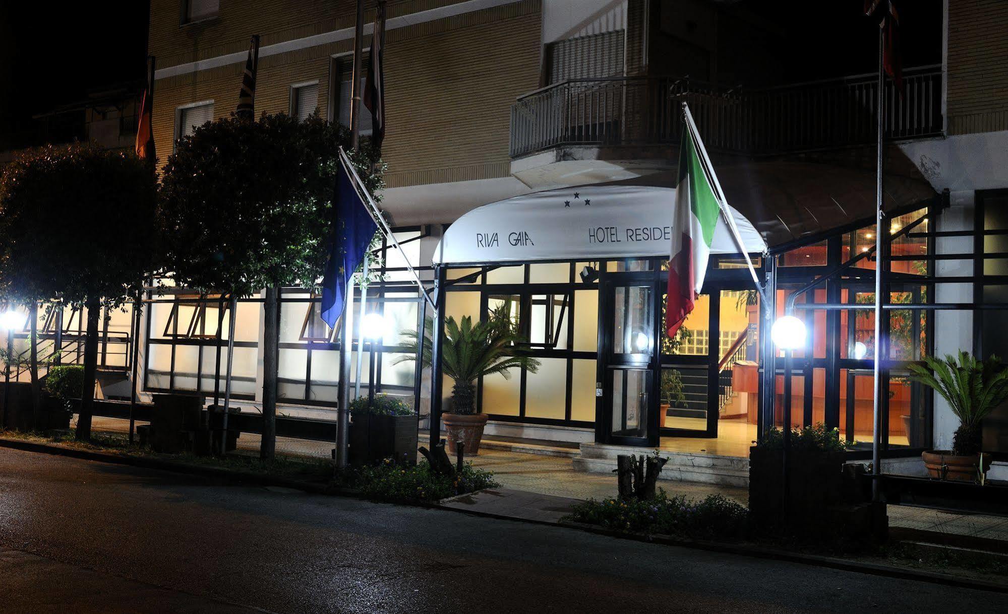 Residence Riva Gaia Terracina Exterior photo